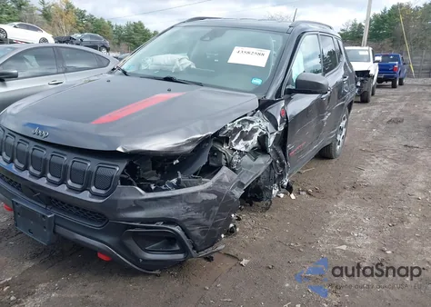 2022 Jeep Compass Trailhawk 4X4 from USA, damaged, VIN 3C4NJDDB0NT135897